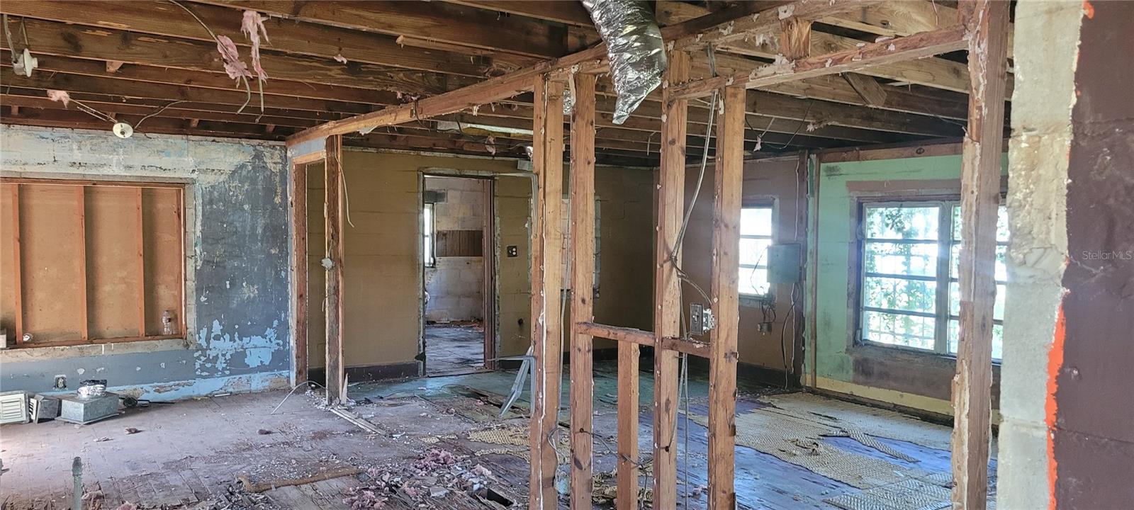 Lakeland, Florida 33811, 3 Bedrooms Bedrooms, 0 ,1 BathroomBathrooms,Residential,For Sale,LILY,0,U8223916