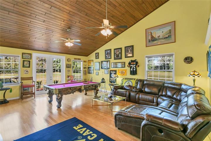 GAME ROOM WITH  HUGE CLOSET. COULD BE A BEDROOM