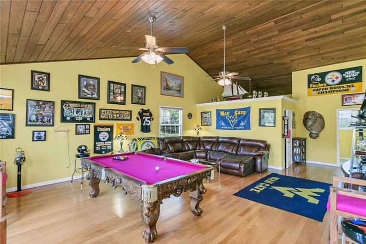 GAME ROOM