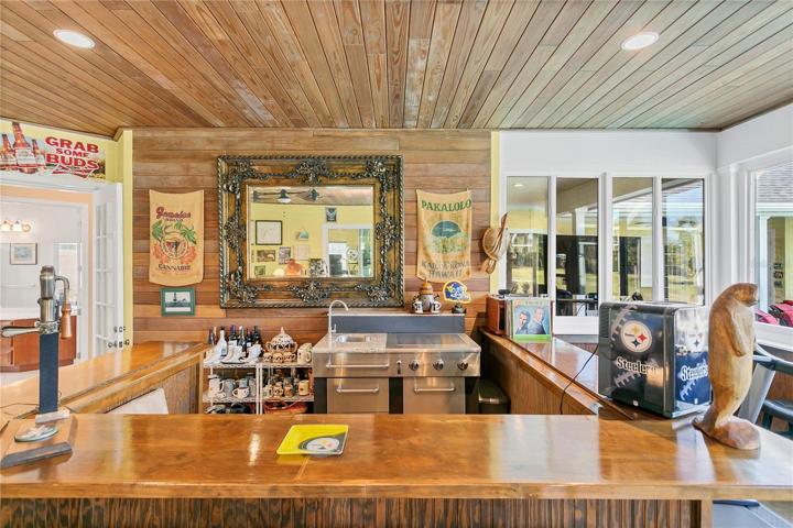 FLORIDA ROOM BAR