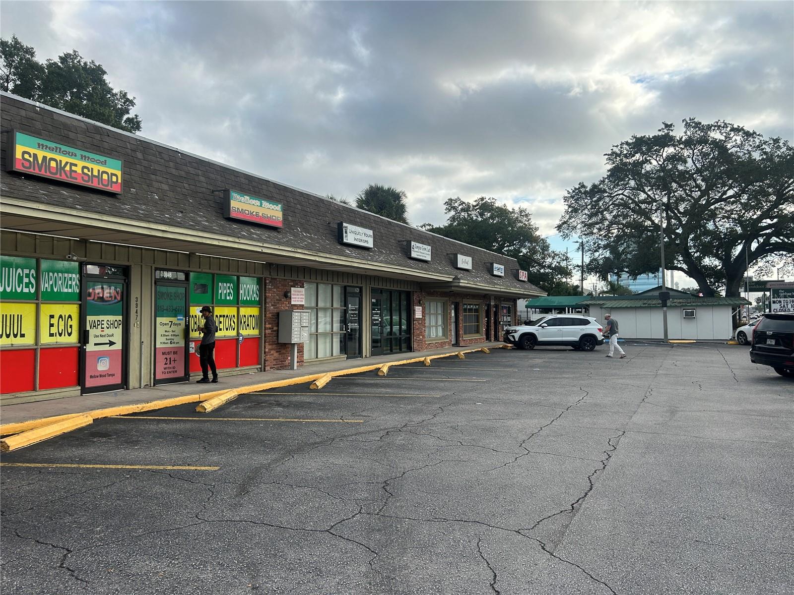 STRIP CENTER