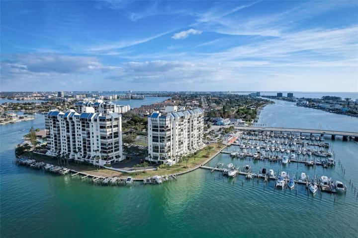 Yacht & Tennis Club plus Marina