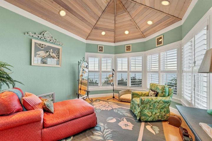 Master Suite Sitting Area!