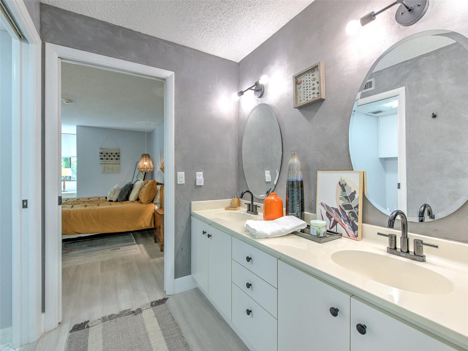 Longboat Key, Florida 34228, 2 Bedrooms Bedrooms, 0 ,2 BathroomsBathrooms,Residential Lease,For Rent,BAYPORT,0,T3492091