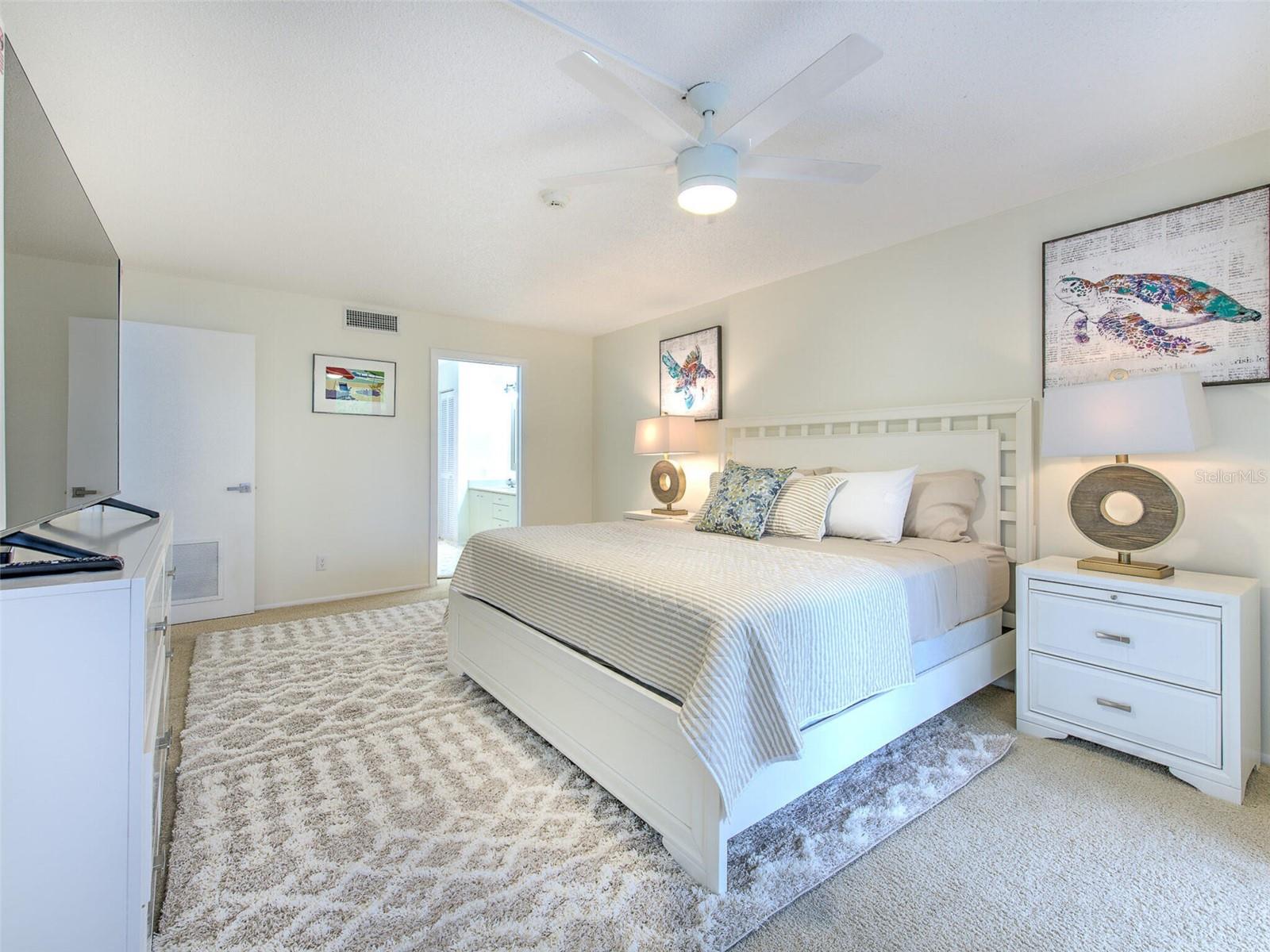 Longboat Key, Florida 34228, 2 Bedrooms Bedrooms, 0 ,2 BathroomsBathrooms,Residential Lease,For Rent,BAYPORT,0,T3492099