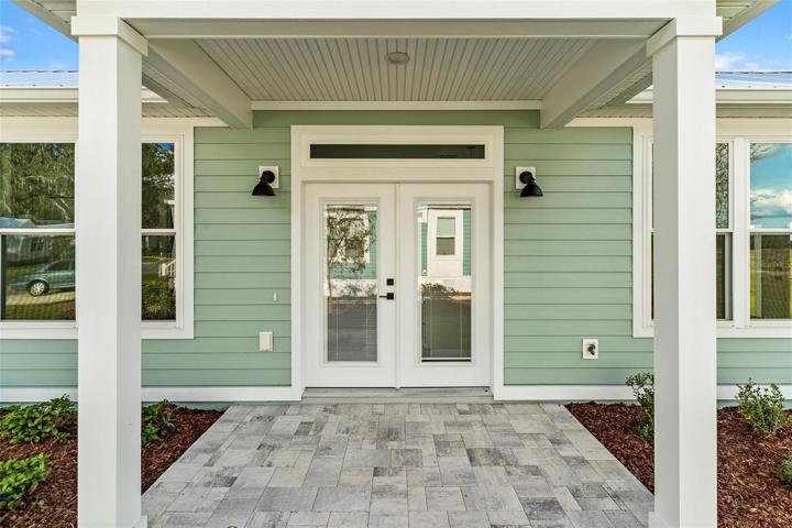 Covered Front Entry with Pavers