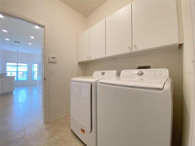 Washer/Dryer will convey with the sale