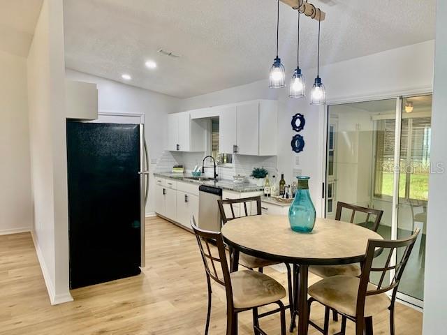 Dining/Kitchen