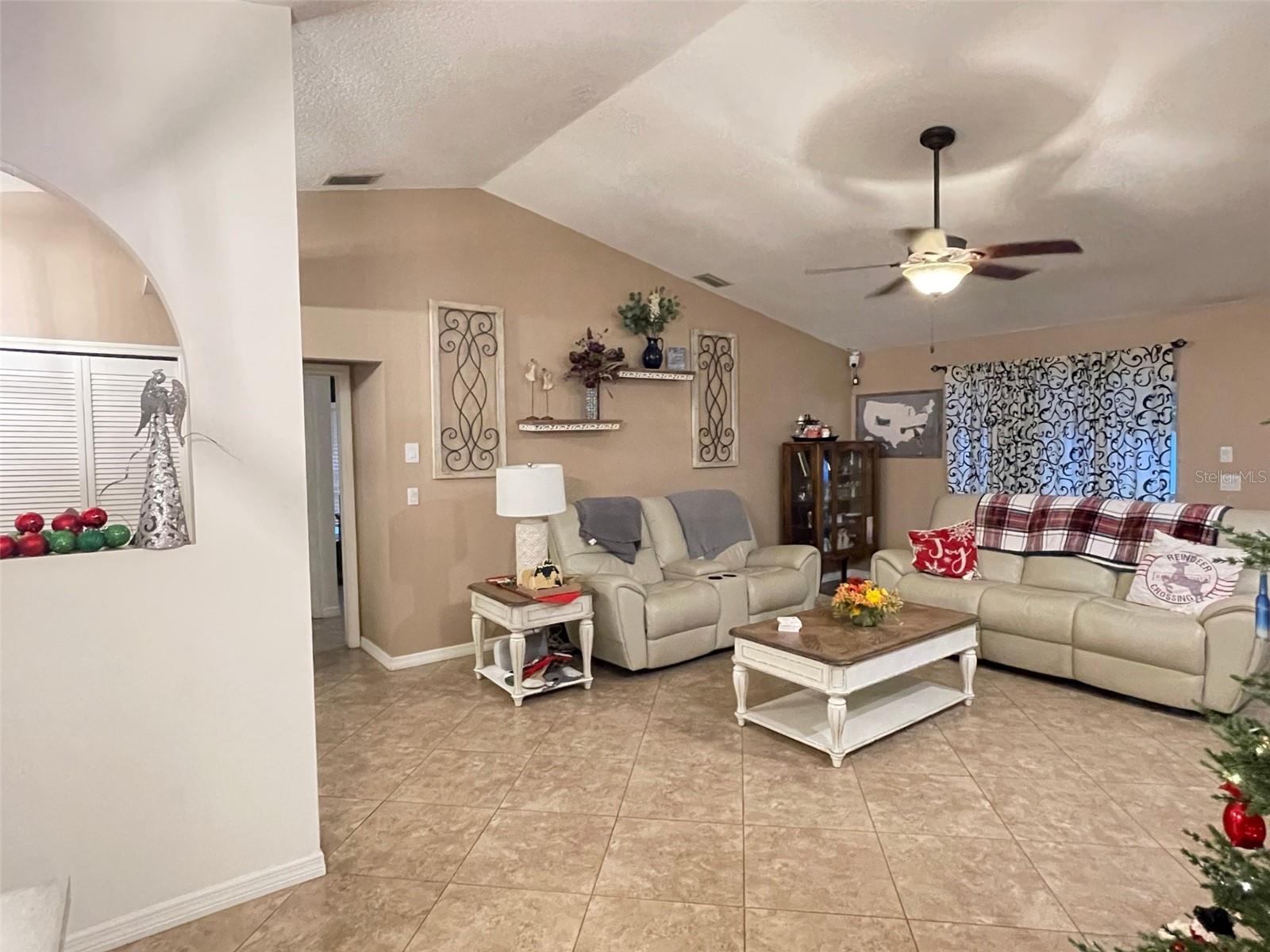 4672 32ND CT E, BRADENTON, FL 34203