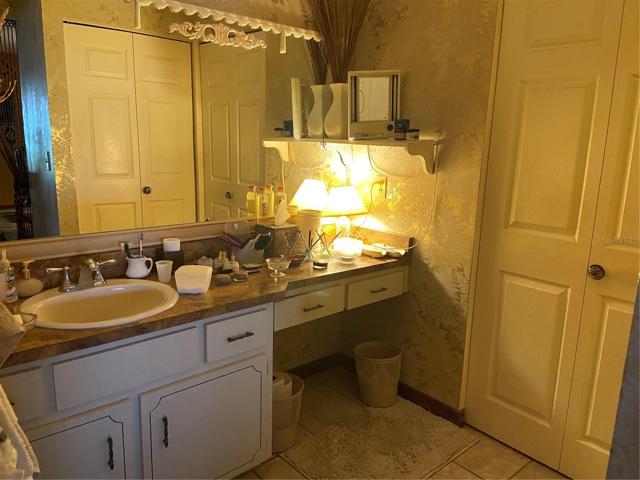 1170