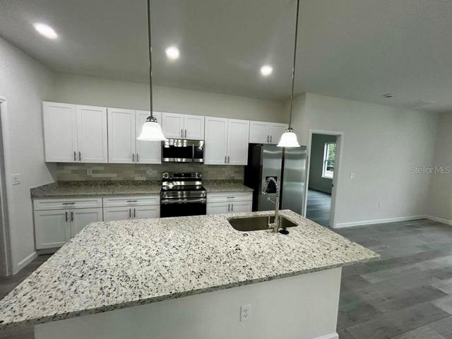 MODEL HOME