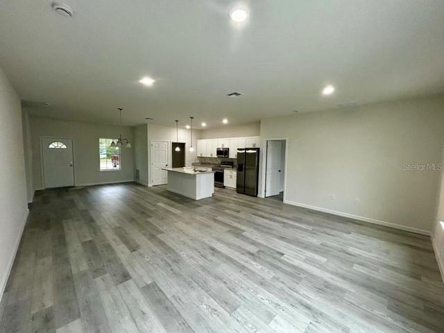 MODEL HOME
