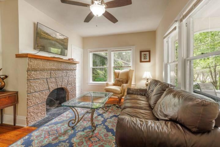 Living room.