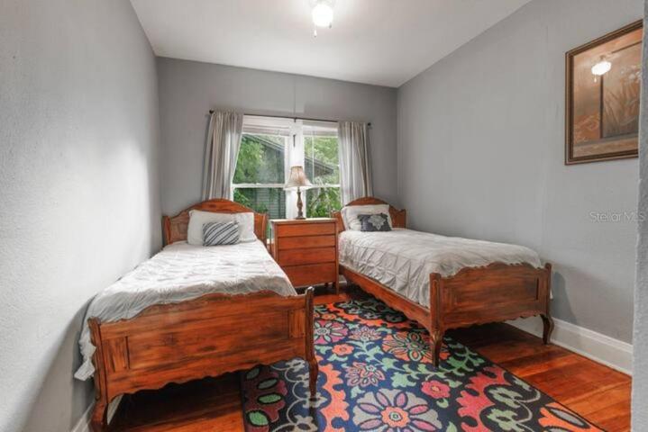 Front bedroom.