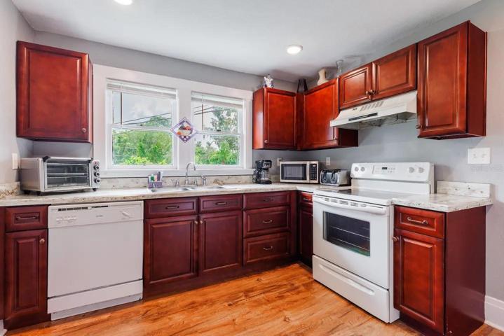 Apartment 4 kitchen