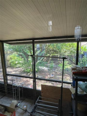 Screen porch