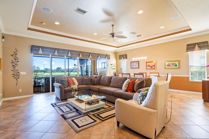 Spacious Great Room with tray ceiling