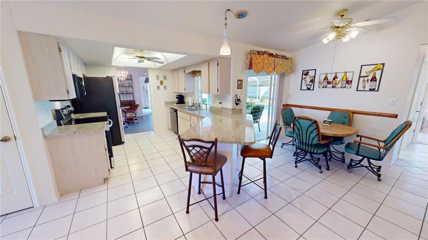 Kitchen / dinette