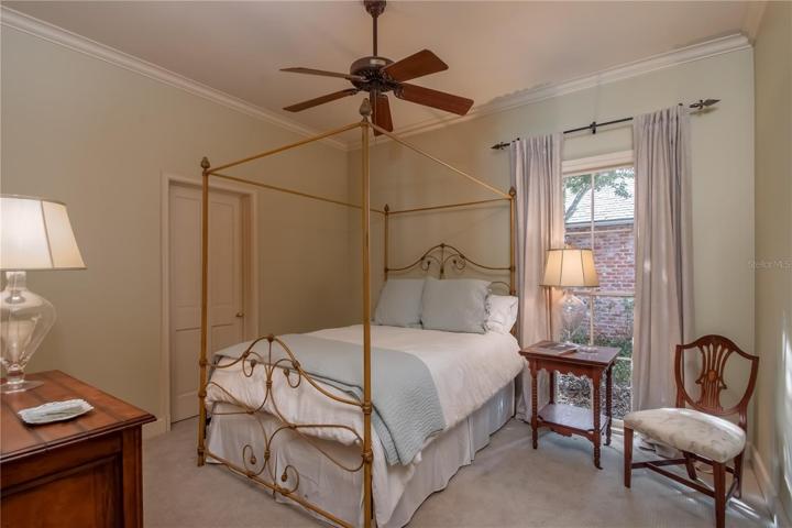 Inviting guest room.