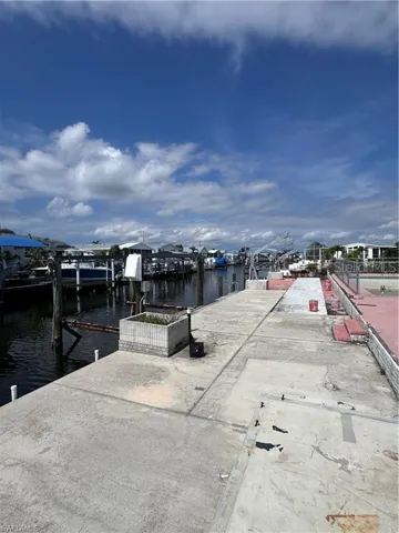 lift and dock