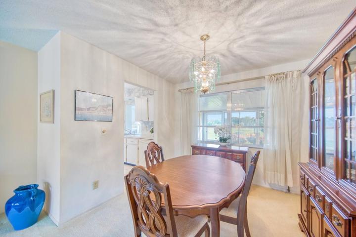 Dining room with view~