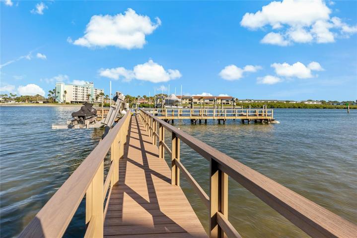 BRAND NEW COMPOSITE WOOD COMMUNITY BOAT DOCK!
