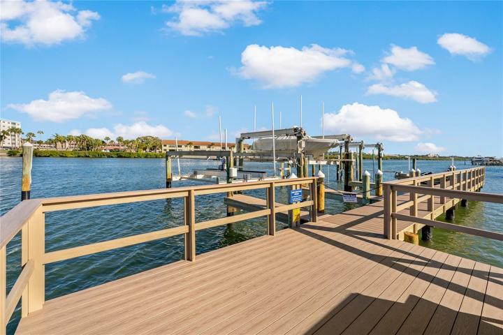 FIRST COME, FIRST SERVE DAILY BOAT PARKING!