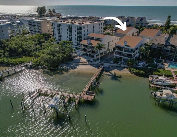 WELCOME TO INDIAN SHORES ~ MAKE THIS CONDO YOUR NEW HOME TODAY!