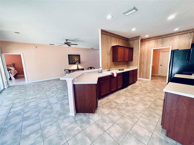 OPEN FLOOR PLAN
