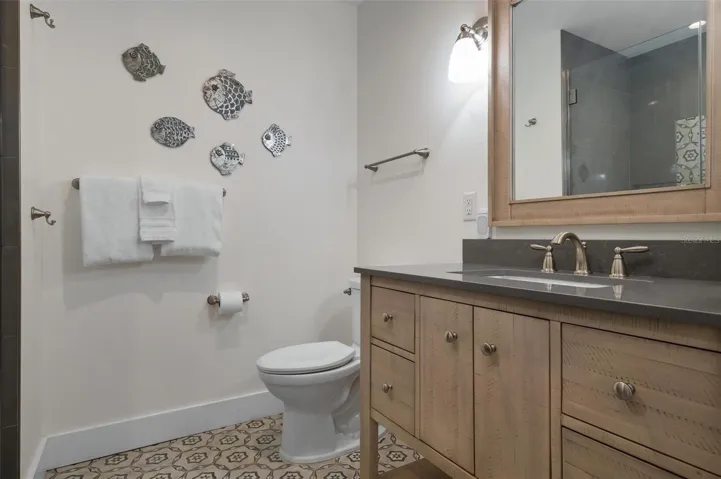 Primary en suite bath