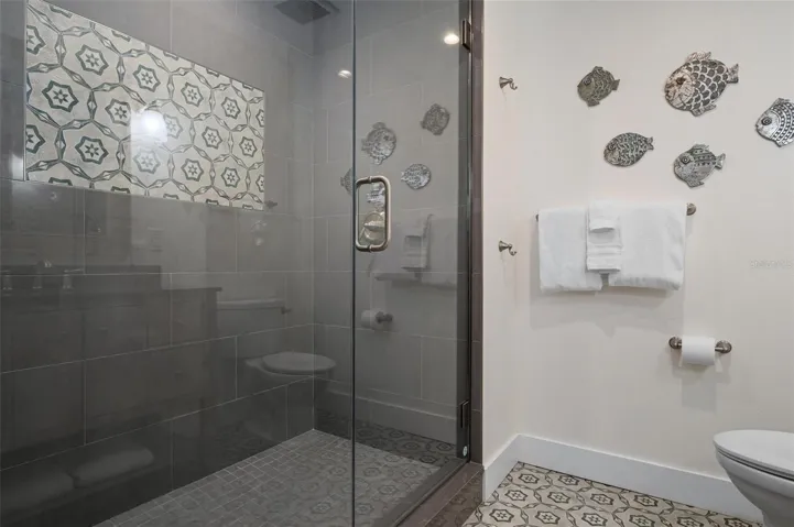 Primary en suite bath
