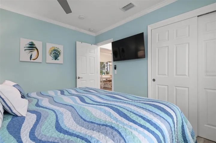 Guest bedroom