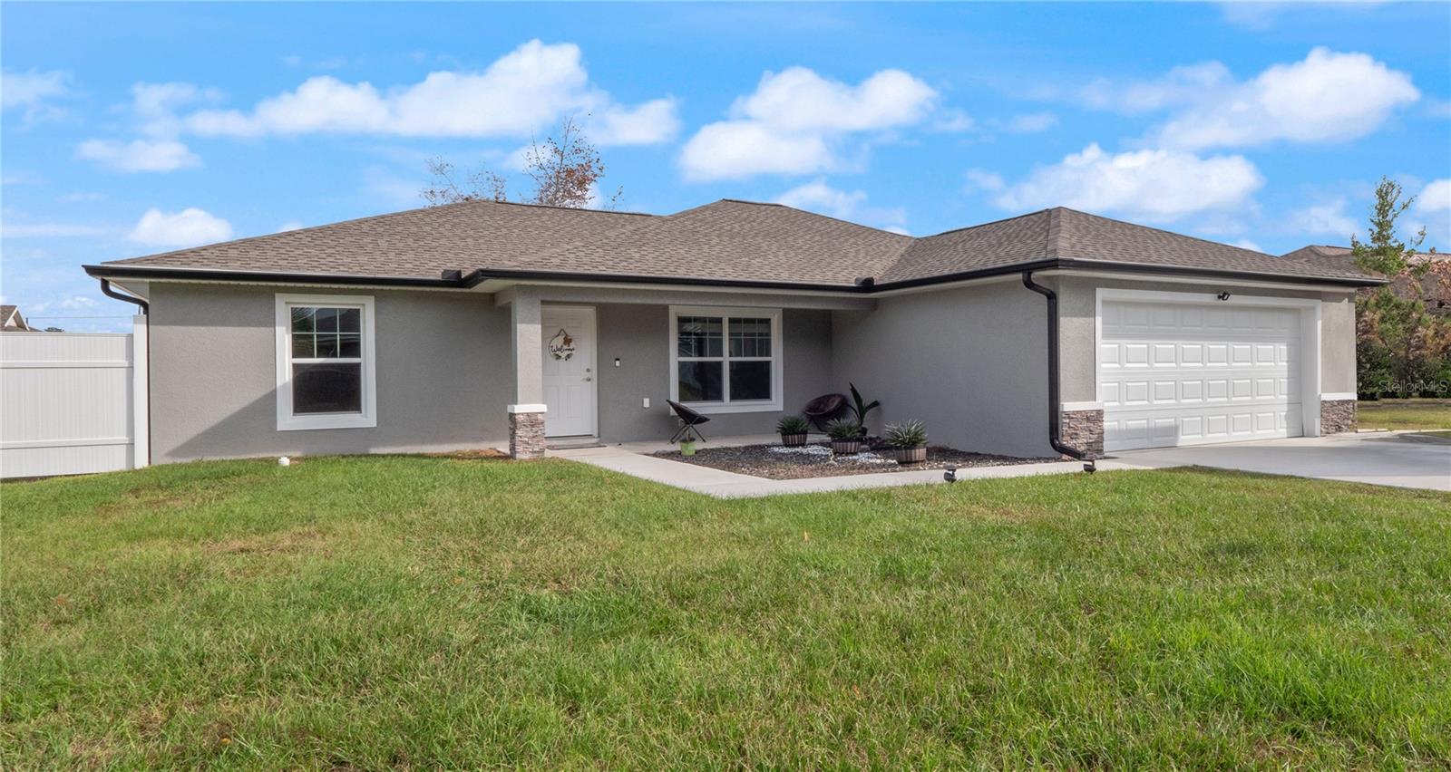 Front Large Yard