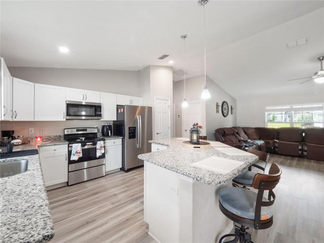 Kitchen Island and Breakfast Bar