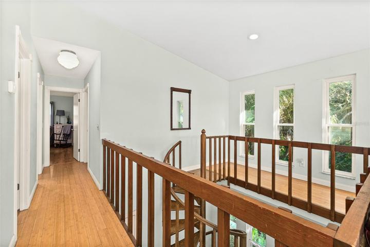 Hallway to bedrooms.