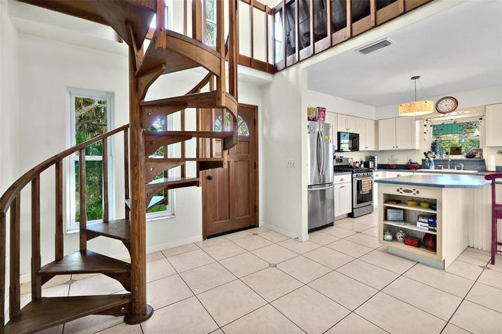 Entrance and kitchen.