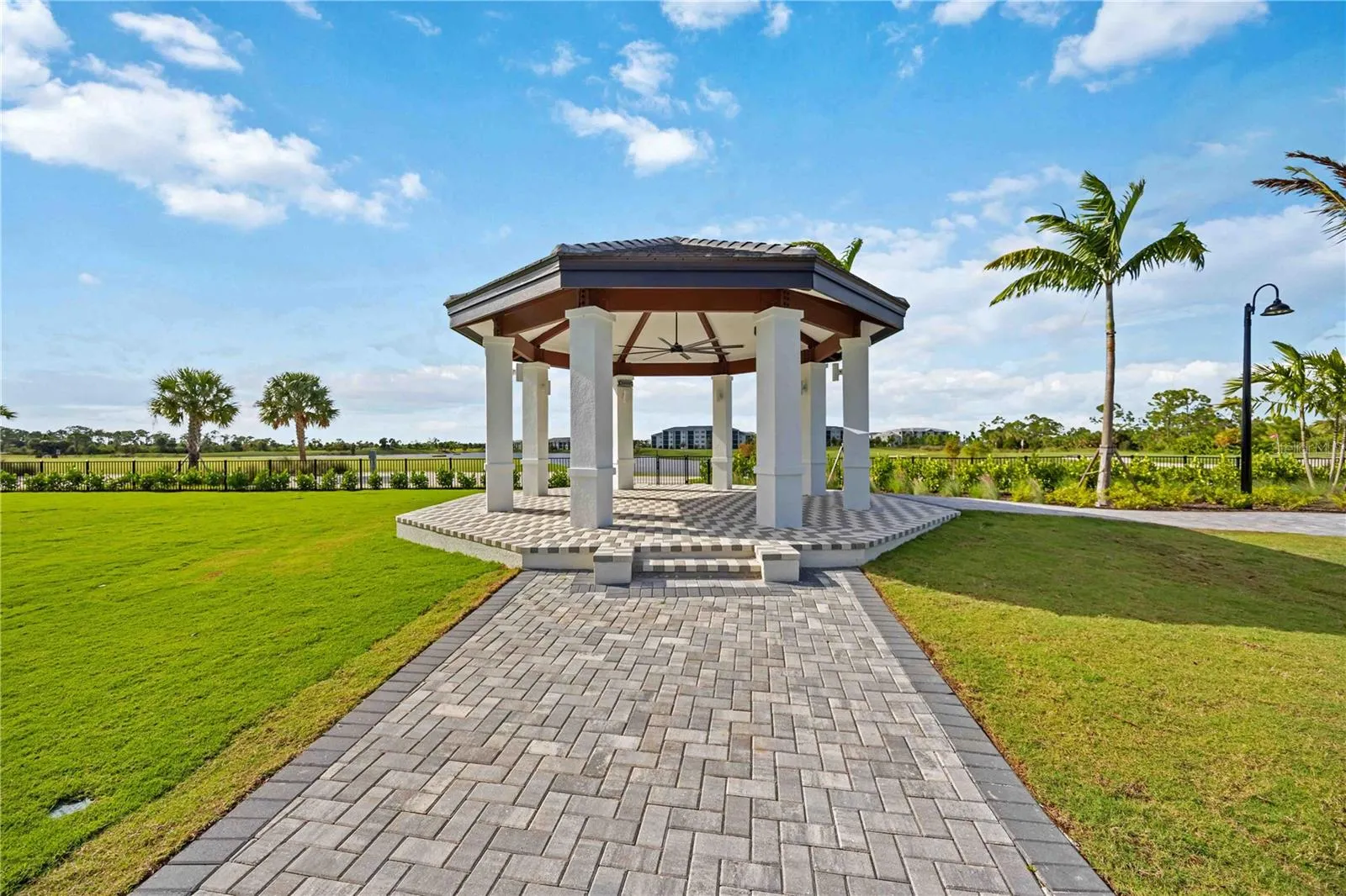 Venice, Florida 34293, 3 Bedrooms Bedrooms, 0 ,2 BathroomsBathrooms,Residential Lease,For Rent,WELLEN GOLF STREET,0,A4593180