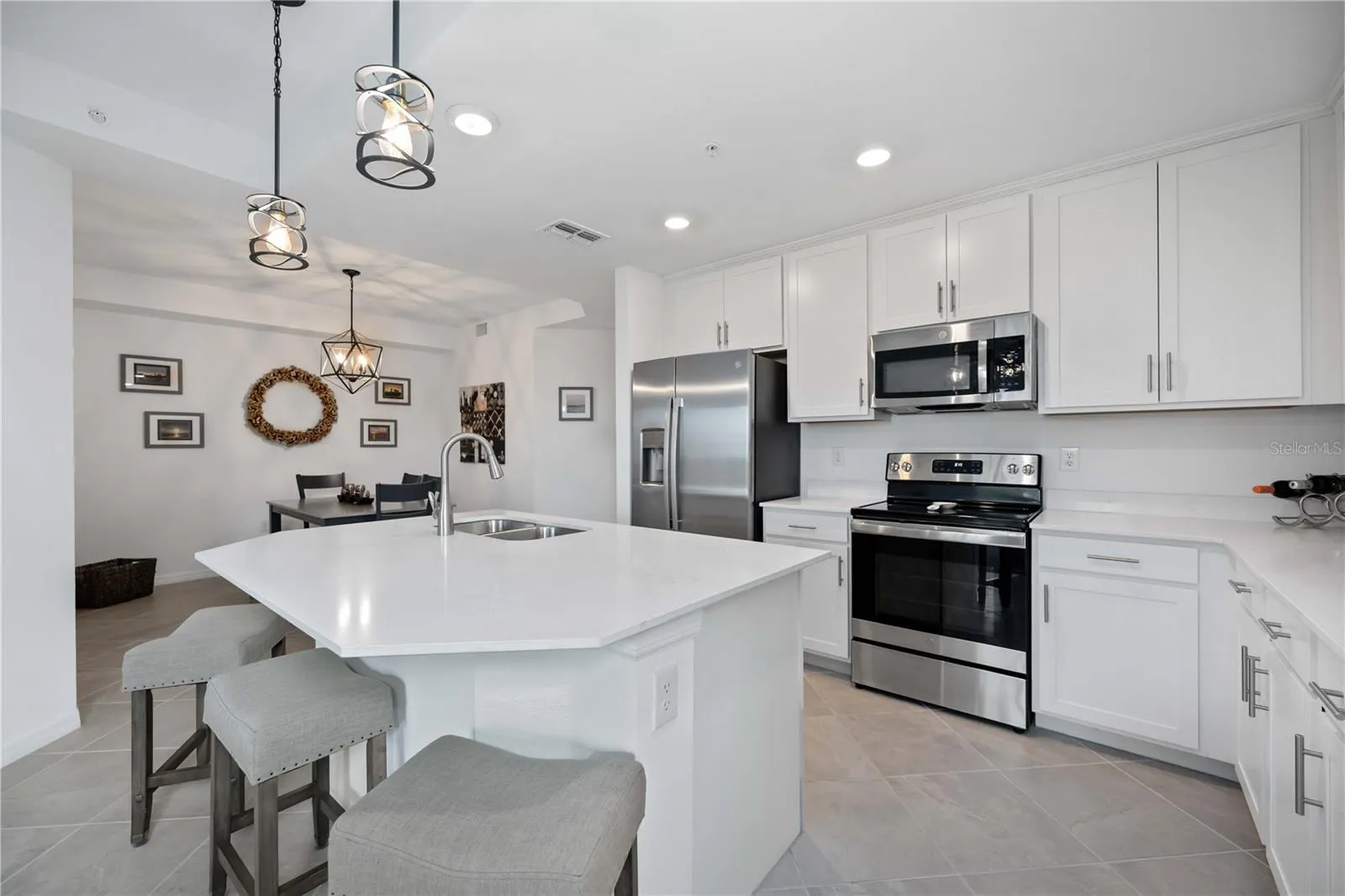Venice, Florida 34293, 3 Bedrooms Bedrooms, 0 ,2 BathroomsBathrooms,Residential Lease,For Rent,WELLEN GOLF STREET,0,A4593180