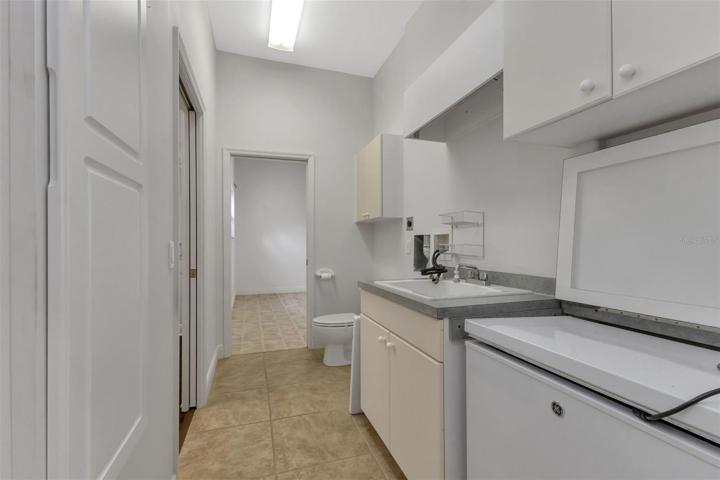Laundry Room - Freezer - Sink/cabinets
