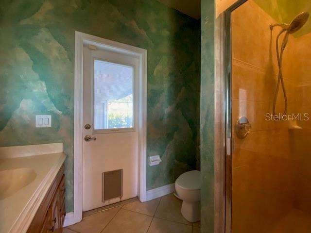 Pool/Guest bathroom