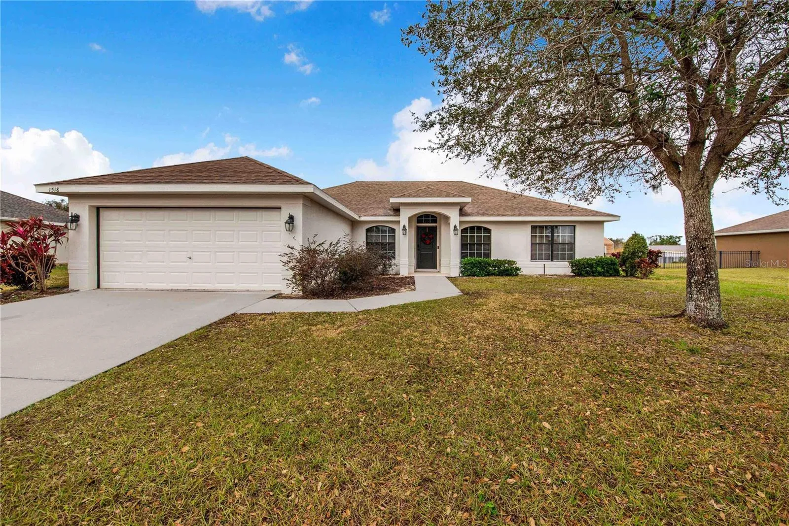 Haines City, Florida 33844, 3 Bedrooms Bedrooms, 0 ,2 BathroomsBathrooms,Residential,For Sale,BLUE SKY,0,P4928555