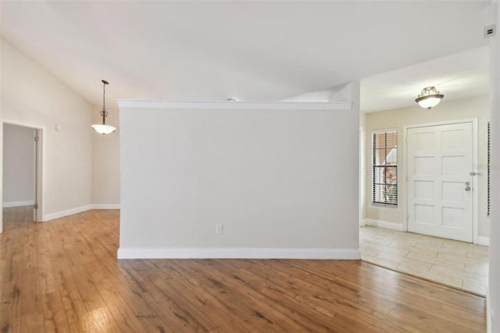 Living room/foyer