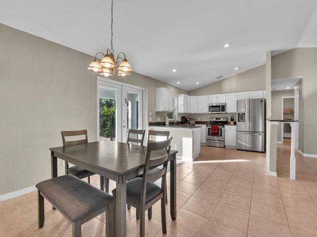 Dining Area & Kitchen