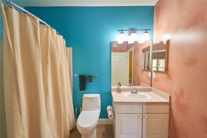 Primary/Bath and Shower en suite