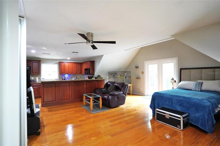 6th bedroom.