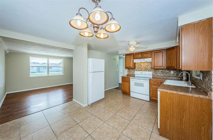 Kitchen with porcelain tile
