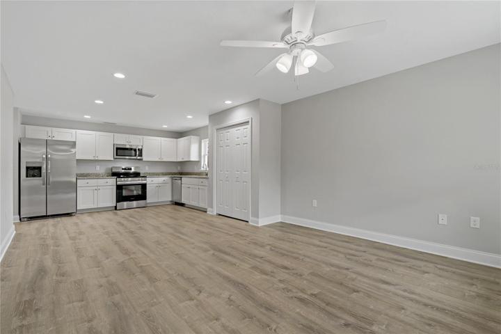 Living/dining/kitchen