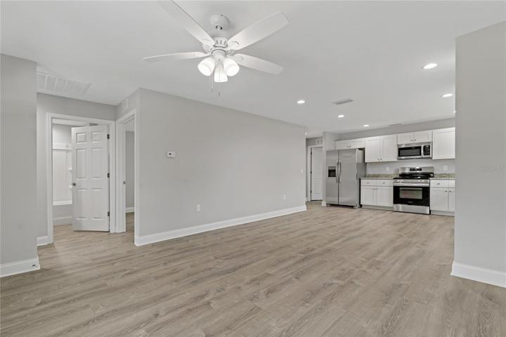 dining/kitchen