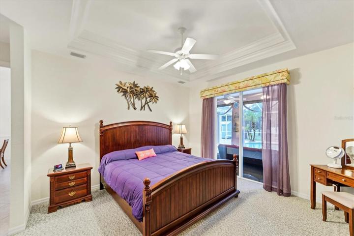 Primary double coffer, lanai access
