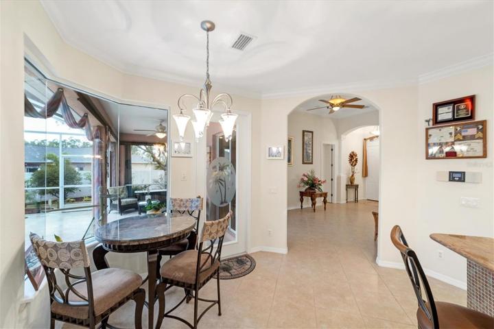 Dinette, aquarium window, lanai access door